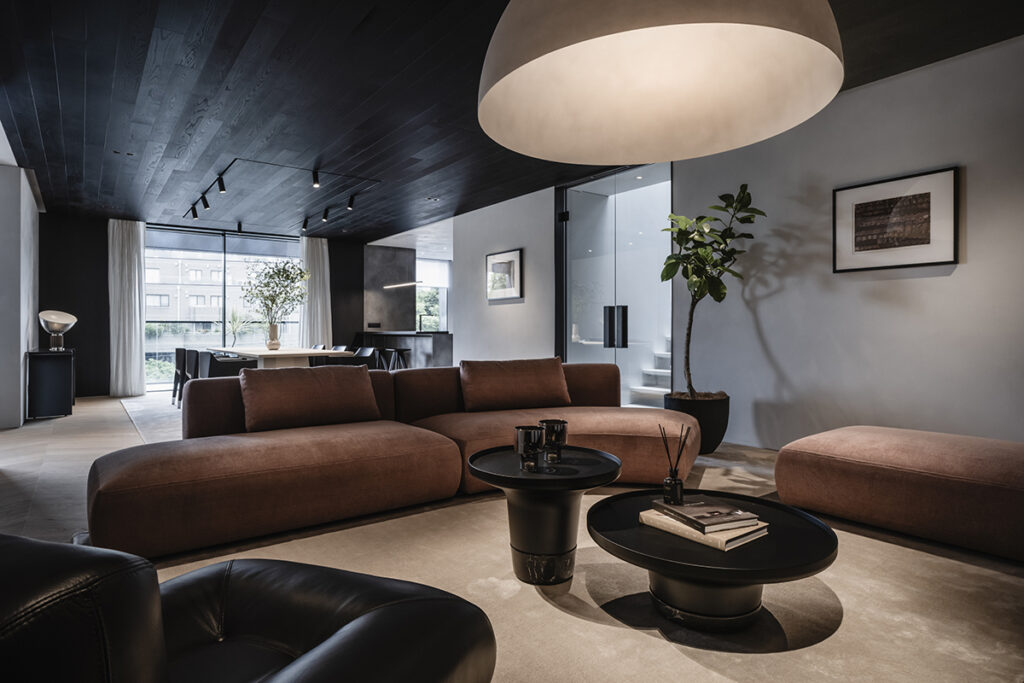 Inside the Design: Where British Craft Meets Tokyo Modernism 