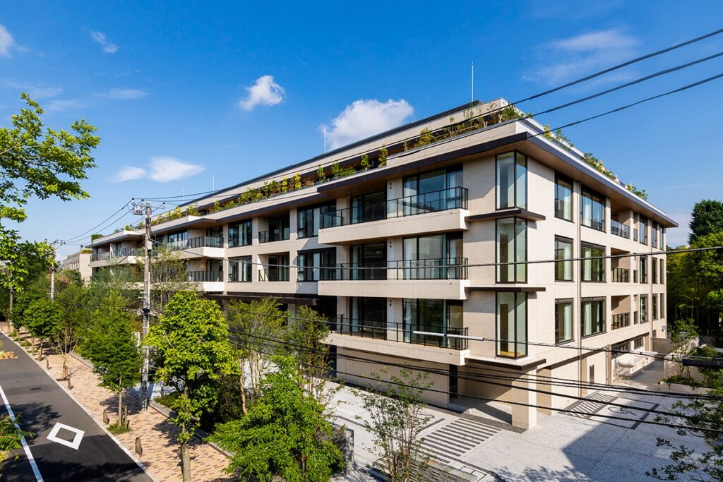 Homat Sharon in Minami-Azabu