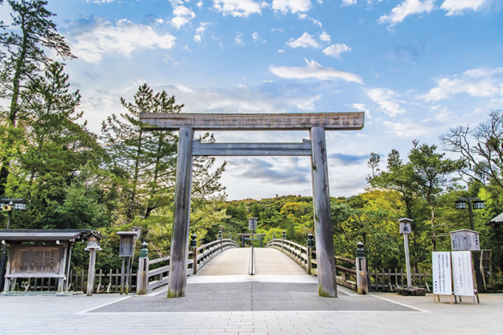 Newsweek and World Folio Interview: Tourism and the Labor Shortage “Myth”