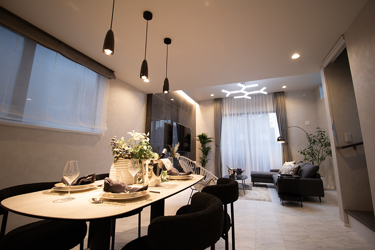 Newly Constructed, Three-story Detached House Nestled in the Heart of Nishi-Azabu.
