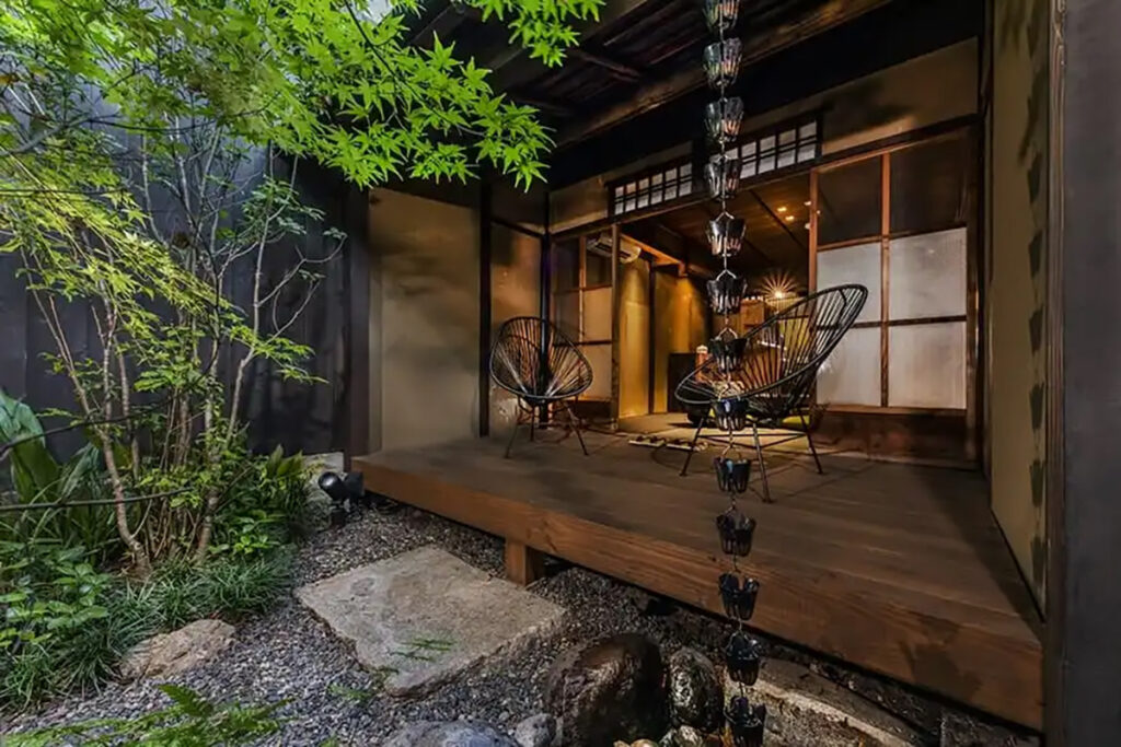 Kyoto house outdoor private garden access