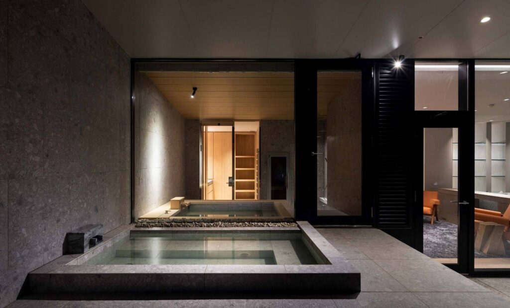 Private outdoor onsen